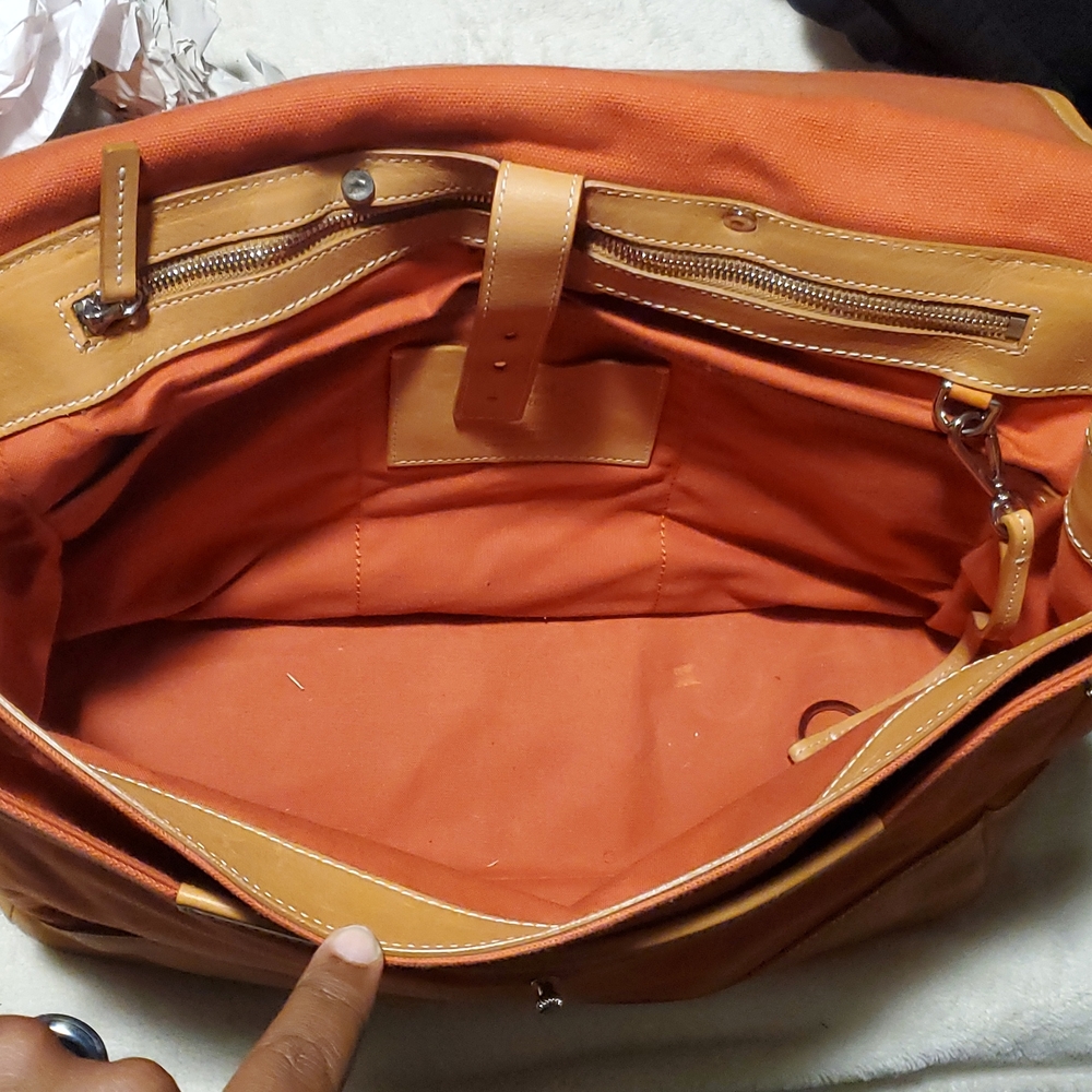 Shinola - Picture 3 of 6